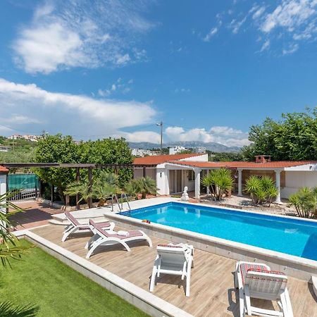 Holiday Home สปลิท ภายนอก รูปภาพ