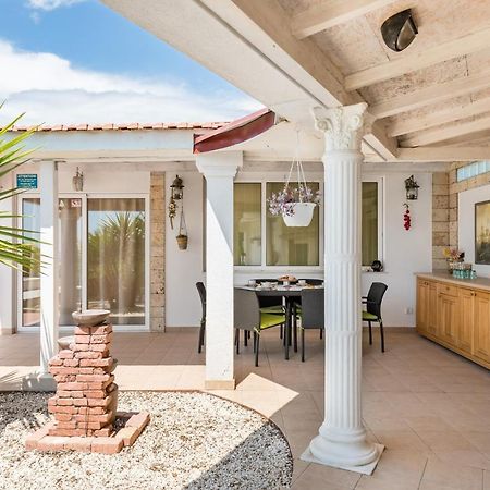 Holiday Home สปลิท ภายนอก รูปภาพ